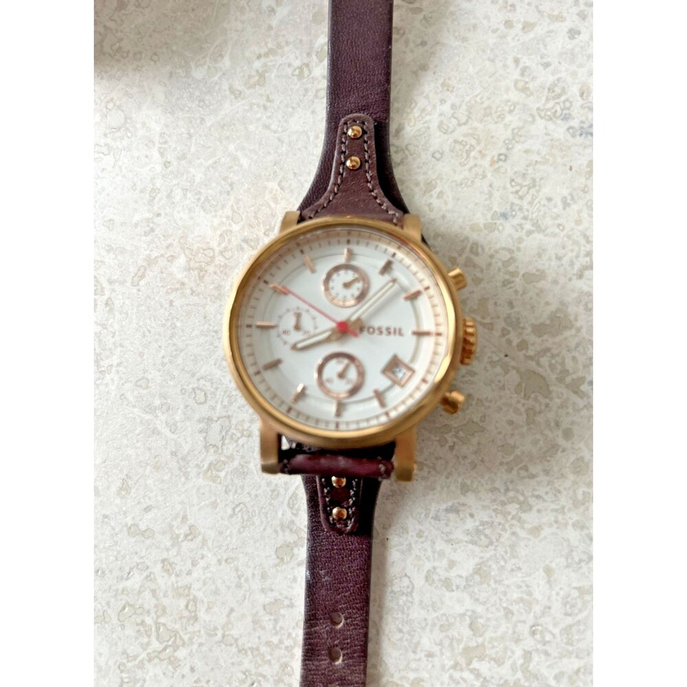 Fossil The Original Boyfriend Women’s ES3616 W Leather Band needs battery